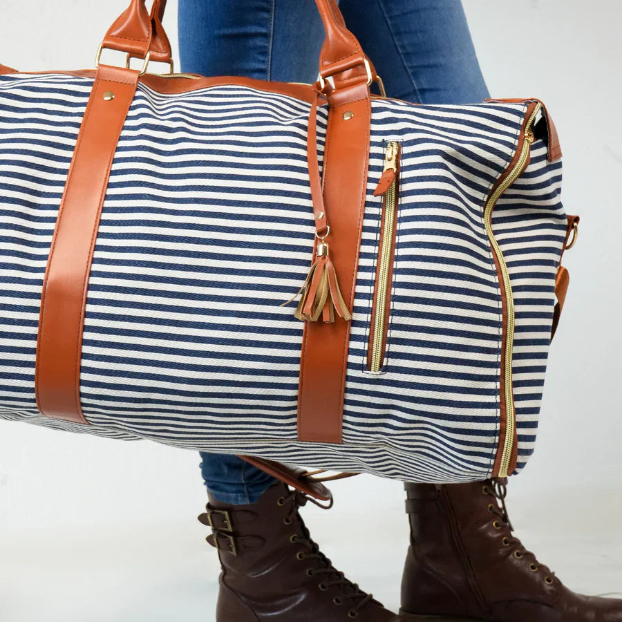 Voyago™ | Space-saving travel bag for excursions