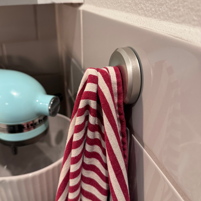 Ultra-adhesive suction cup hook, repositionable at will